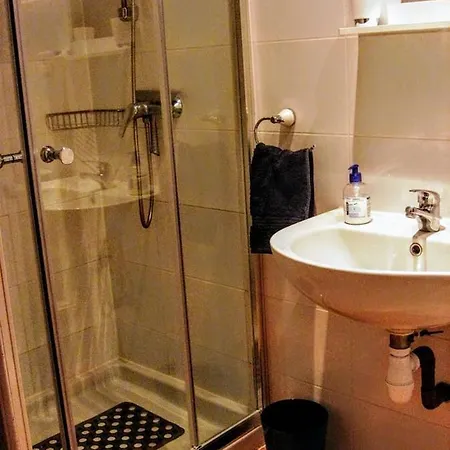 Centre Superb Flat With Terrace And Parking דירה *